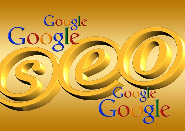 zlatý nápis SEO s názvem společnosti Google okolo